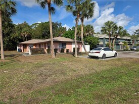 5868 Littlestone Ct in North Fort Myers, FL - Building Photo