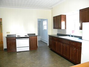 39 Cook St in Auburn, ME - Building Photo - Building Photo