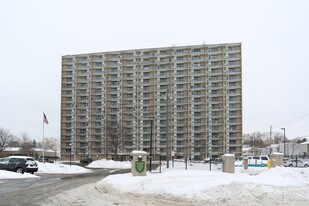 Hudson Ridge Tower Apartamentos