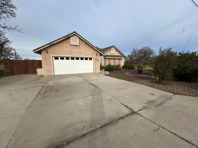 19173 Querido St in Cottonwood, CA - Building Photo - Building Photo