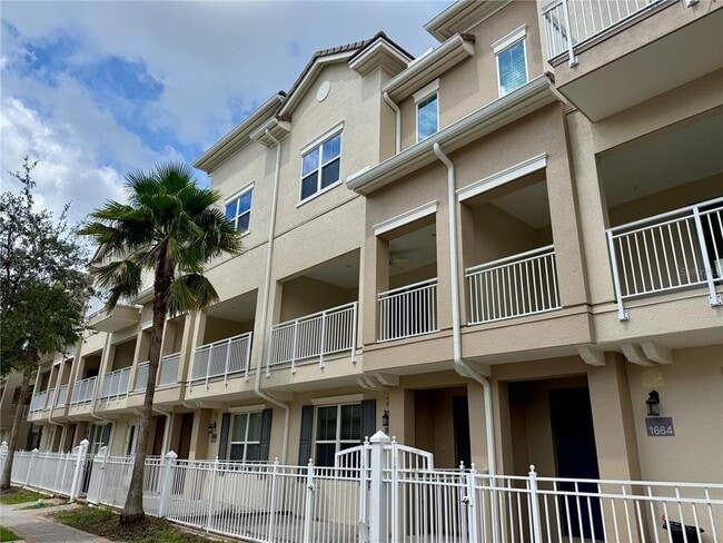 1660 Utica Trail