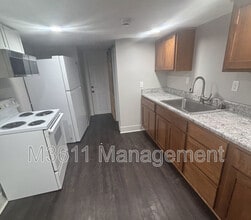 1702 S 11th St in Lincoln, NE - Building Photo - Building Photo