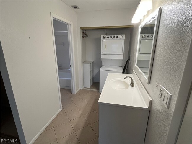 property at 1041 River Run Rd