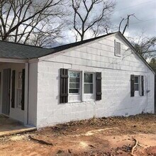 70 W Smith Rd in West Point, GA - Building Photo - Building Photo