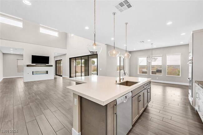 property at 4008 Desert Trce Ct