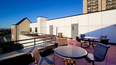 13 Magazine St, Unit 807B in Cambridge, MA - Foto de edificio - Building Photo