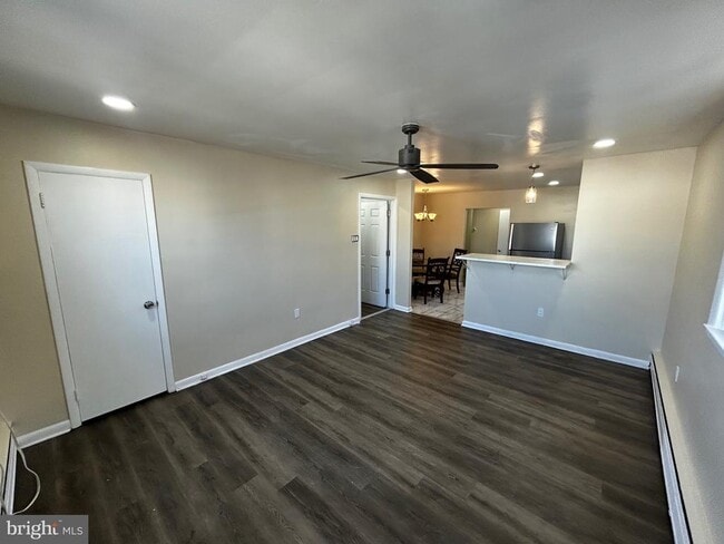 7347 Tabor Ave in Philadelphia, PA - Foto de edificio - Building Photo