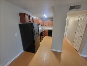 2829 North O.Henry Boulevard in Greensboro, NC - Building Photo - Building Photo