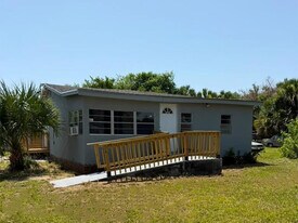 4250 29th Ave in Vero Beach, FL - Building Photo