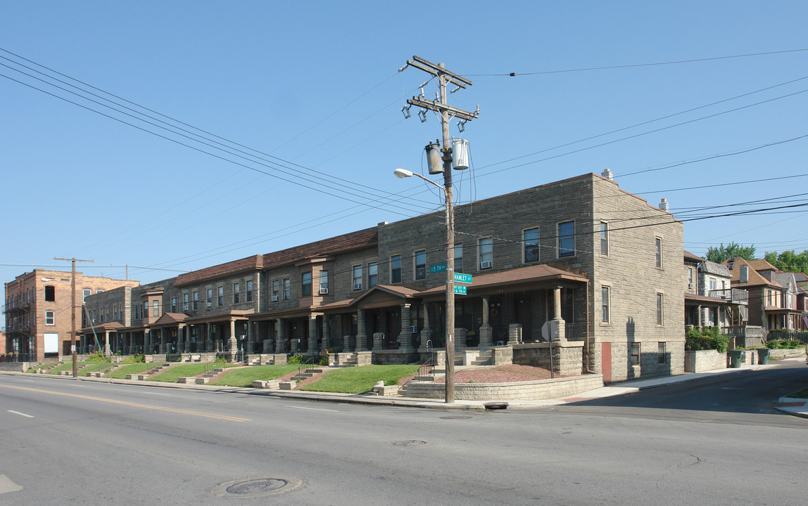 138-166 E 5th Ave in Columbus, OH - Building Photo