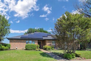 2412 Ables Dr in Plano, TX - Building Photo