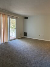 11 Silver Hill Ln in Natick, MA - Building Photo - Building Photo