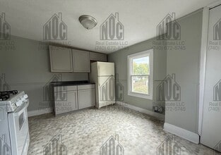 148 1/2-148 1/2 E Allen St in Lancaster, OH - Building Photo - Building Photo