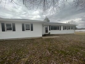 2441 Norvell Rd in Grass Lake, MI - Building Photo