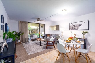 2695 S Kihei Rd in Kihei, HI - Foto de edificio - Building Photo