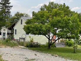 1003 S 3rd St in Hamilton, MT - Building Photo