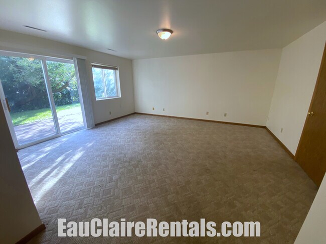 2265 Frank St, Unit 2265 in Eau Claire, WI - Building Photo - Building Photo