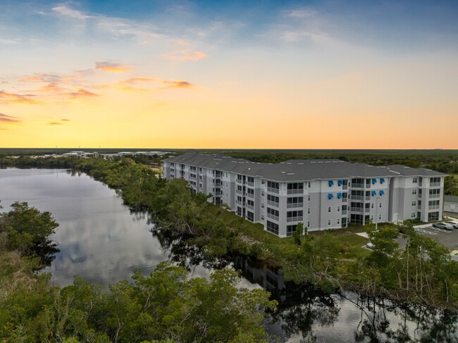 MainSail Apartments Marco Shores