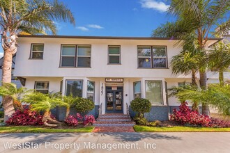 1827 E Ocean Blvd in Long Beach, CA - Building Photo - Interior Photo