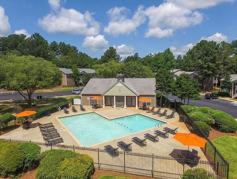 Brooks Crossing Apartments in Riverdale, GA - Foto de edificio