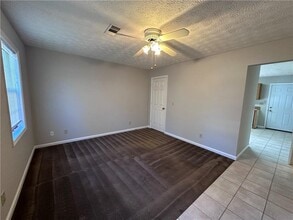 502 Oakwood Ct in Woodstock, GA - Building Photo - Building Photo