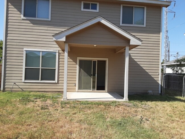 106 Cornell Ave in San Antonio, TX - Building Photo - Building Photo