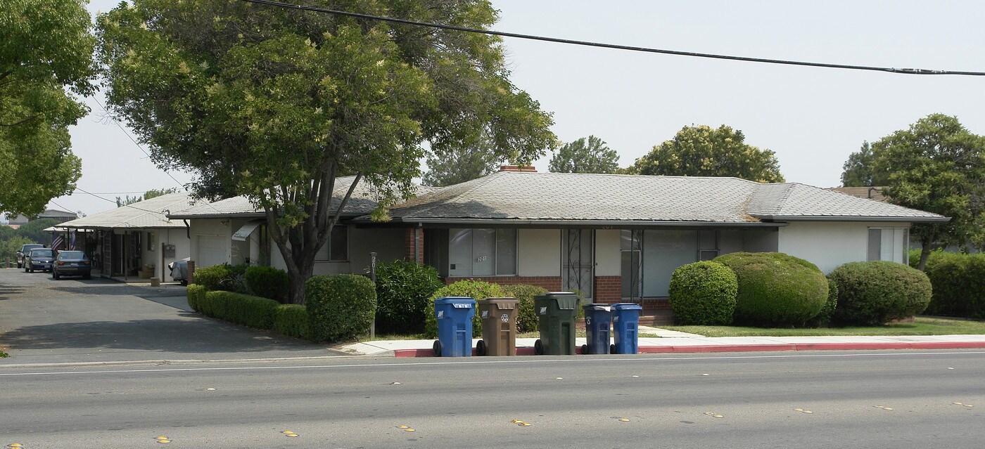 201 Wilbur Ave in Antioch, CA - Foto de edificio