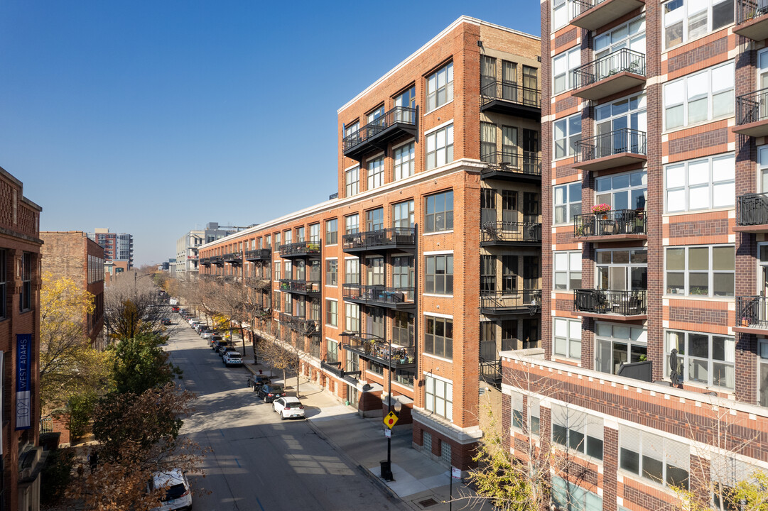 No. Ten Lofts in Chicago, IL - Building Photo