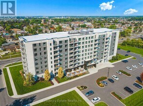 155 Greenbrier Rd in Cambridge, ON - Building Photo - Building Photo