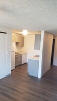 105 N McKinley St, Unit #2 in Kennewick, WA - Building Photo