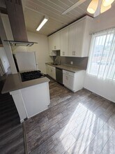 4133 La Crescenta Ave in Montrose, CA - Building Photo - Building Photo