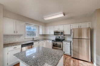 3440 Winter Moss Ct in Abingdon, MD - Foto de edificio - Building Photo