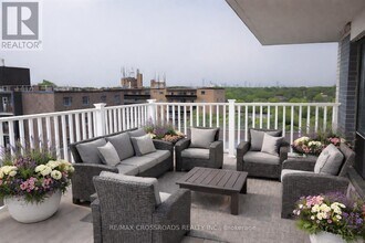 363 Lakeshore Rd E in Mississauga, ON - Building Photo - Building Photo