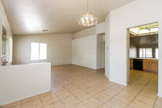 6364 W Villa Rita Dr in Glendale, AZ - Building Photo - Building Photo