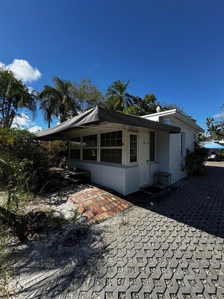 property at 709 S Lake Ave