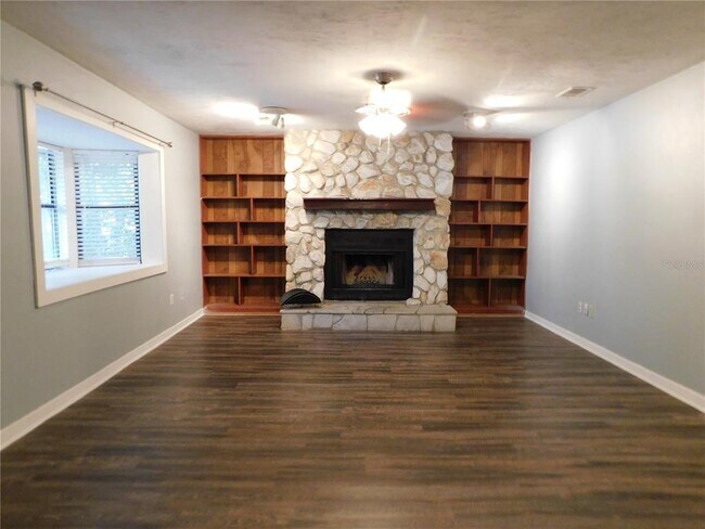 4304 NE 17th Ter in Gainesville, FL - Building Photo - Building Photo