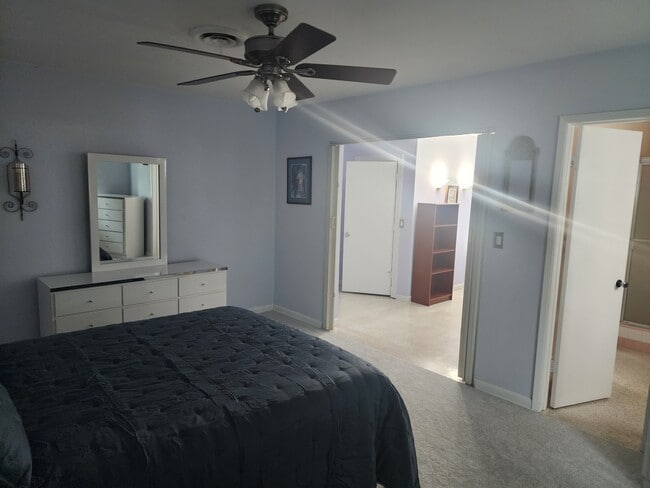 465 S Fig Tree Ln, Unit b in Plantation, FL - Building Photo - Building Photo