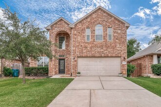 2261 Oak Cir Dr N in Conroe, TX - Building Photo - Building Photo