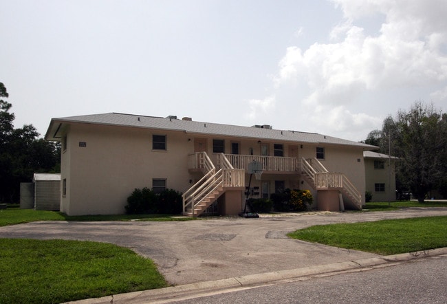 2802-2812 Maiden Ln in Sarasota, FL - Foto de edificio - Building Photo