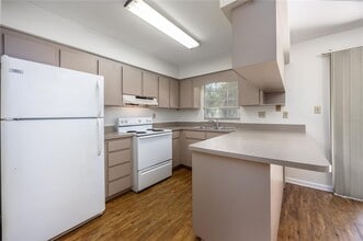 1239 NW 33rd Pl in Gainesville, FL - Building Photo - Building Photo
