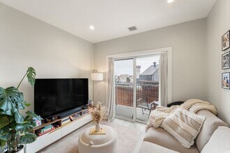 1457 Tremont St in Boston, MA - Foto de edificio - Building Photo