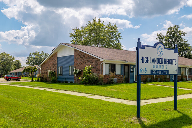 Highlander Heights in Howell, MI - Foto de edificio - Building Photo