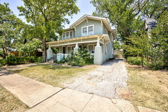 408 Chautauqua Ave in Norman, OK - Building Photo - Building Photo