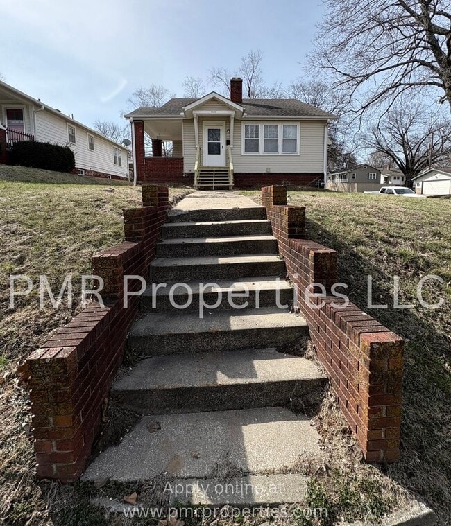 2902 Mitchell Ave in St. Joseph, MO - Building Photo - Building Photo