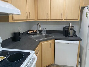 101 Briny Ave, Unit 2405 in Pompano Beach, FL - Building Photo - Building Photo