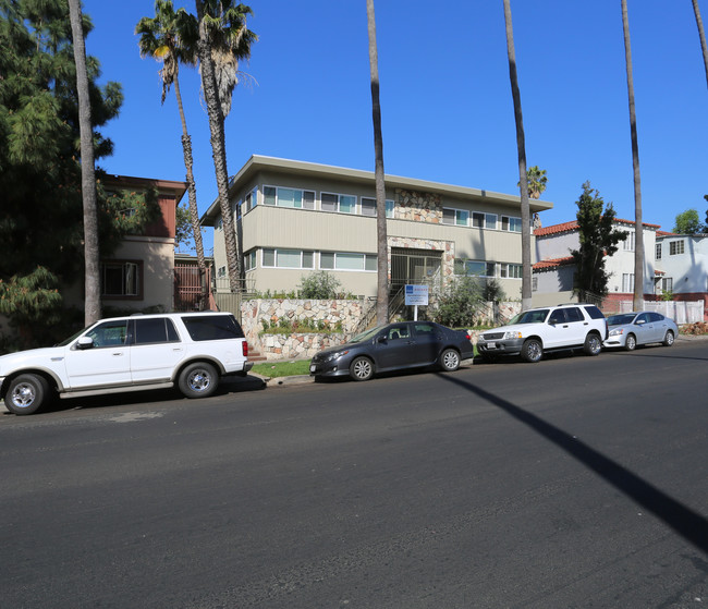 341 S Mariposa Ave in Los Angeles, CA - Building Photo - Building Photo