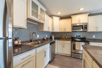 Pine Lane Estates in Lansing, MI - Foto de edificio - Interior Photo