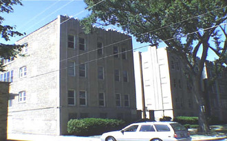 114-120 Callan Ave in Evanston, IL - Building Photo