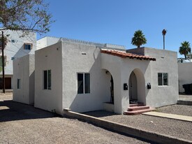 216 E 2nd Ave in Mesa, AZ - Building Photo