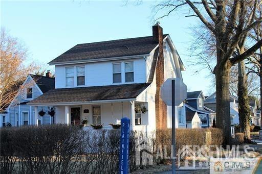 29 Plainfield Ave in Metuchen, NJ - Building Photo